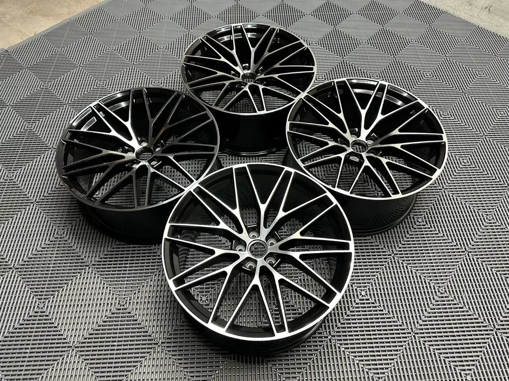 21" x4 New Porsche Macan Spyder Style Alloy Wheels Gloss Black Machined 9J 10J