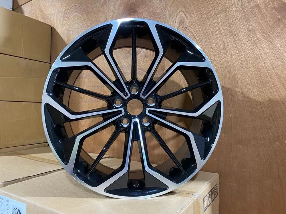 Ford Focus ST MK4 - 8x18 5x108 et45